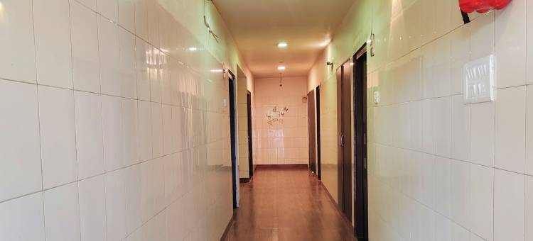 Geetanjali St公交站旁酒店(Hotel Geetanjali St Bus Stand Panvel)图片