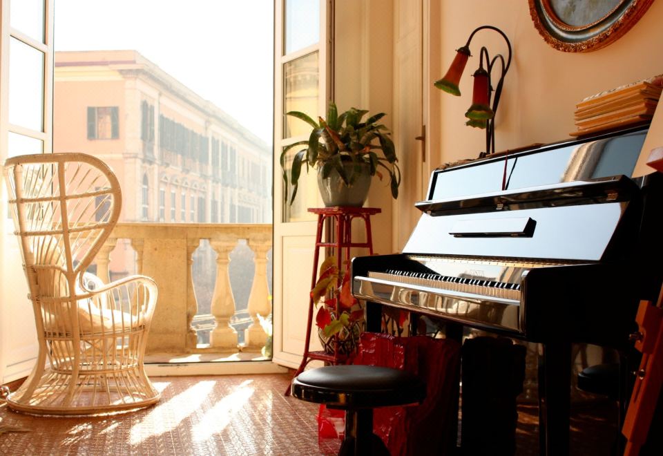 Ca' Del Sol Hotel Overview