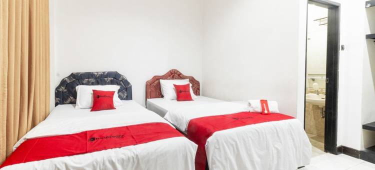 红多兹酒店-近美娜多巴胡购物中心(RedDoorz Near Bahu Mall Manado)图片