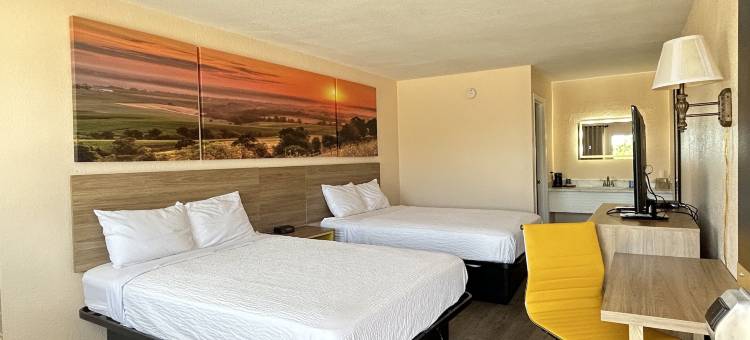 布兰森戴斯酒店 - 近剧院区(Days Inn by Wyndham Branson Near Theatre District)图片