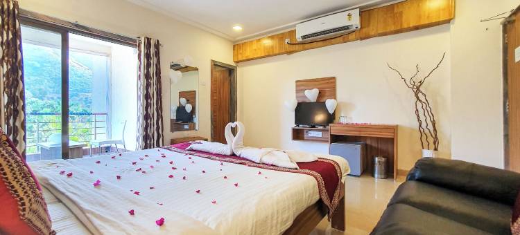 雨林度假村和水疗中心，伊加普里 - 自然的奢华等待着您(Rainforest Resort and Spa, Igatpuri -Nature's Luxury Awaits)图片