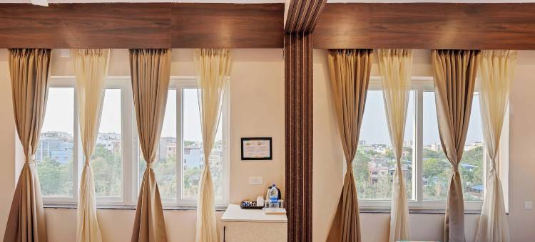 Treebo 光环(Treebo the Aura)图片