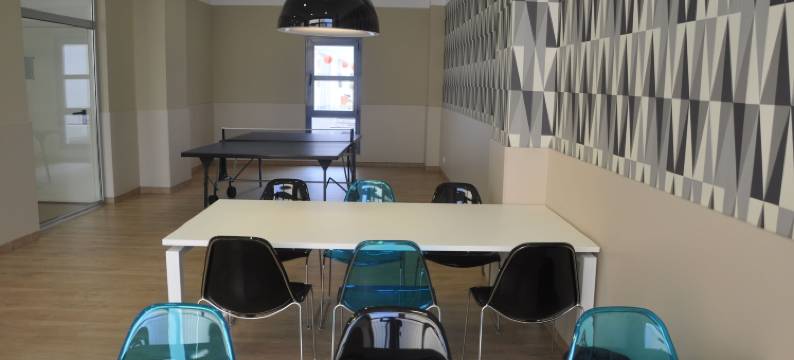 布拉斯·德·泰特罗大学公寓(Residencia Universitaria Resa Blas de Otero)图片