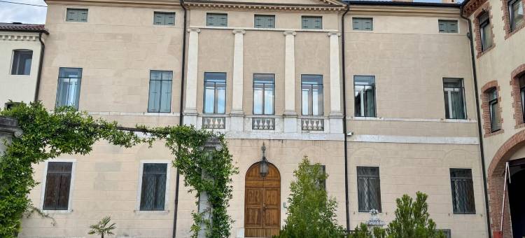 齐隆达宫(Palazzo Zironda)图片