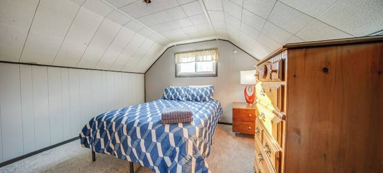 阿什塔比拉家庭出租 - 距离伊利湖、海滩2英里(Ashtabula Home Rental - 2 Mi to Lake Erie, Beaches)图片