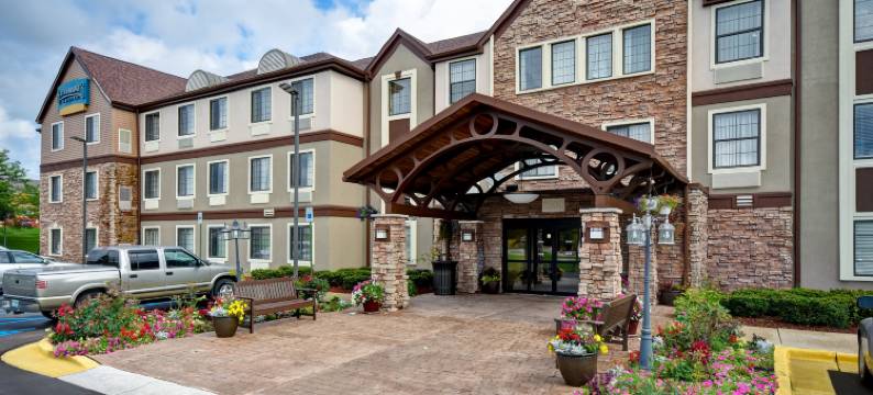 Staybridge Suites 大急流城的KENTWOOD by IHG(Staybridge Suites GRAND RAPIDS - AIRPORT by IHG)图片