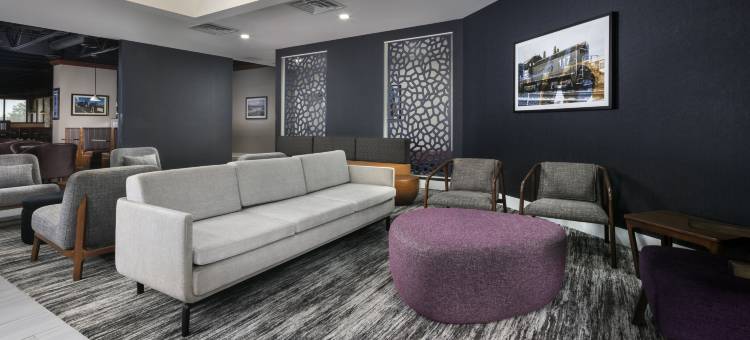 DoubleTree by Hilton Kansas City Airport图片