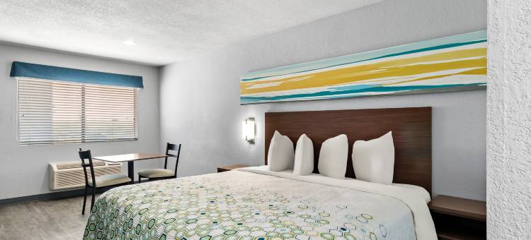 圣安东尼奥东霍姆汤公寓-Frost Bank中心(HomeTowne Studios by Red Roof San Antonio E - Frost Bank Center)图片