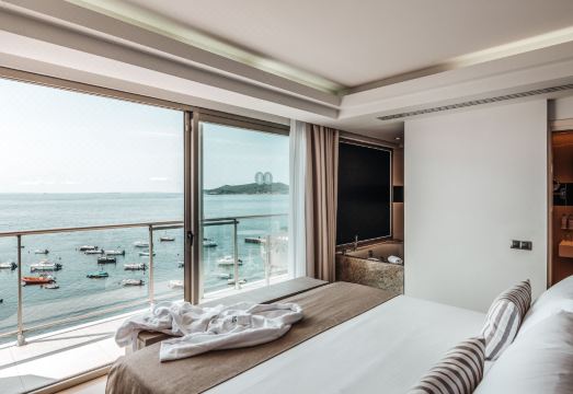 The Ibiza Twiins - Hotel Overview