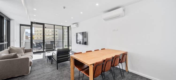 堪培拉中央商务区时尚两卧室公寓(Stylish 2-Bed Apartment in Canberra CBD)图片