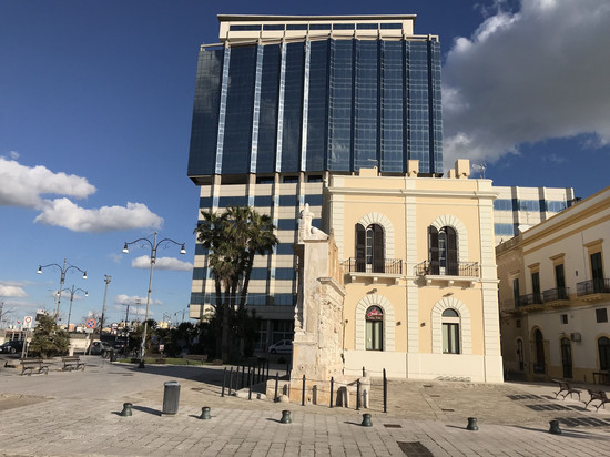 玛希洛尔住宅酒店