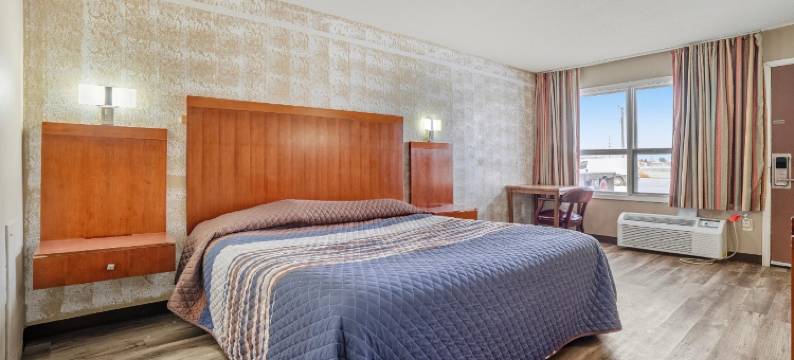 OYO 近魔鬼湖地区机场的魔鬼湖旅馆(Devils Lake Inn by OYO Near Devils Lake Regional Airport)图片