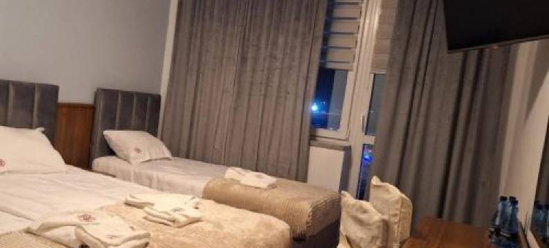 科比尔茉莉花庄园酒店(Motel Jaśminowy Dworek Człekówka 67 B)图片