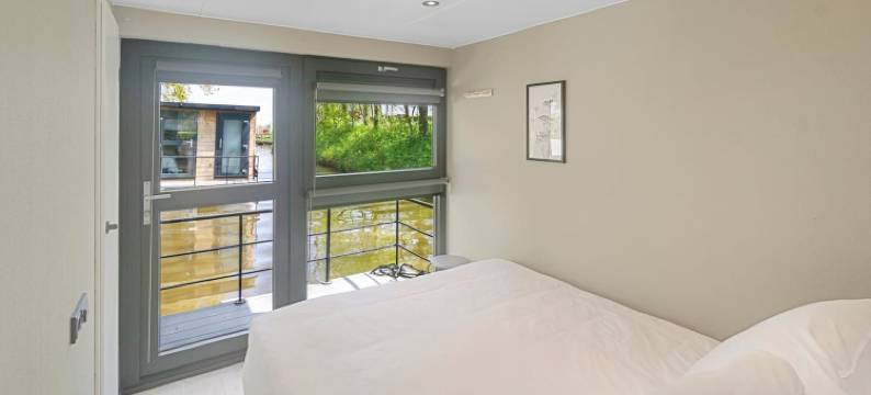 多克斯莱特船屋(Doeke Sleat Houseboat)图片