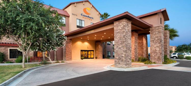 西凤凰城古德伊尔舒适套房酒店(Comfort Suites Goodyear-West Phoenix)图片