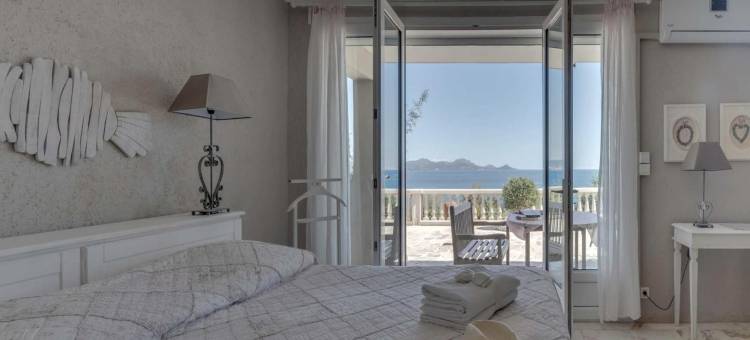 Villa in Les Issambres near the Sea图片