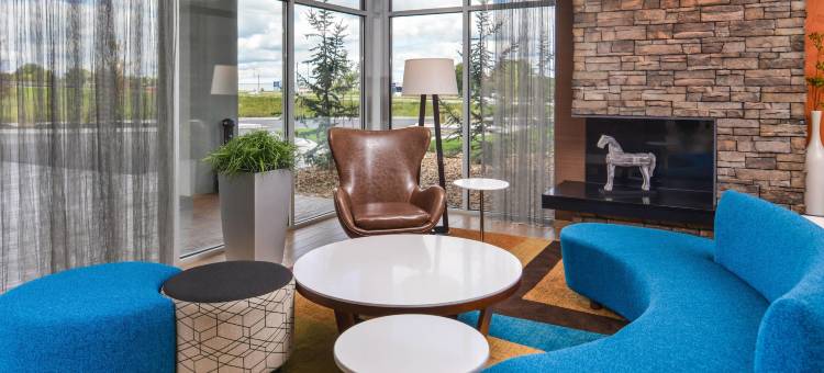 沃伦斯堡万枫酒店及套房(Fairfield Inn & Suites Warrensburg)图片