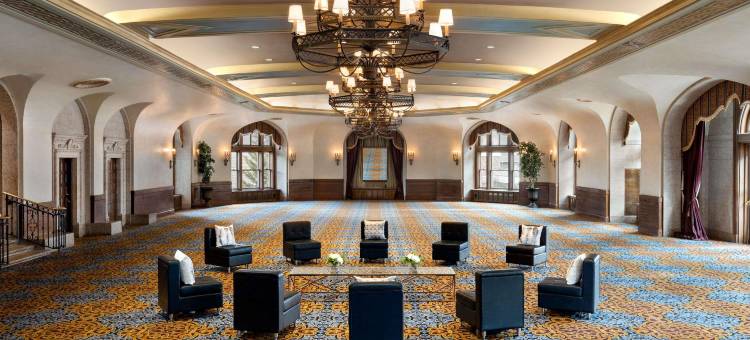 费尔蒙班夫温泉酒店(Fairmont Banff Springs)图片