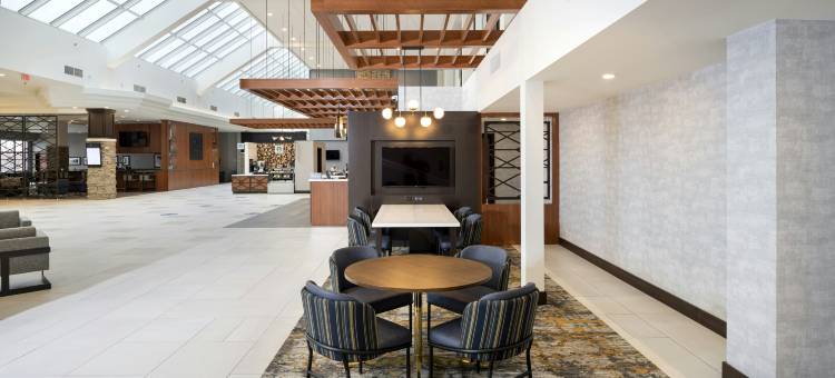 东麦迪逊希尔顿逸林酒店(Doubletree by Hilton East Madison East)图片