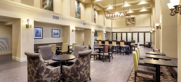 巴吞鲁日I-10号东欢朋套房酒店(Hampton Inn & Suites Baton Rouge - I-10 East)图片