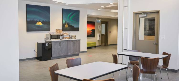 穆索尼温德姆速8酒店(Super 8 by Wyndham Moosonee)图片