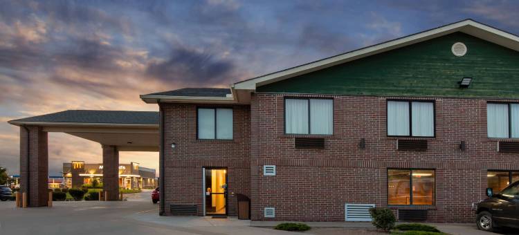 萨莱纳温德姆速8酒店(Super 8 by Wyndham Salina I-70)图片