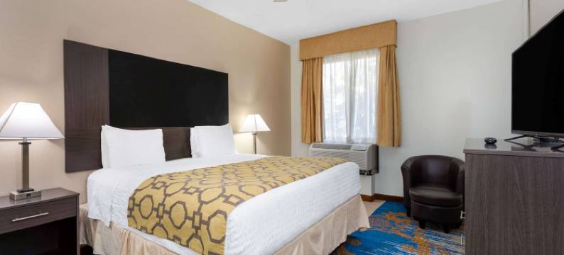 塔拉哈西呗盟套房酒店(Baymont by Wyndham Tallahassee)图片