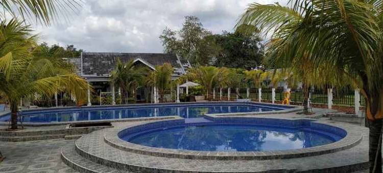 伊亚拉酒店及度假村(Ilaya Hotel and Resort)图片