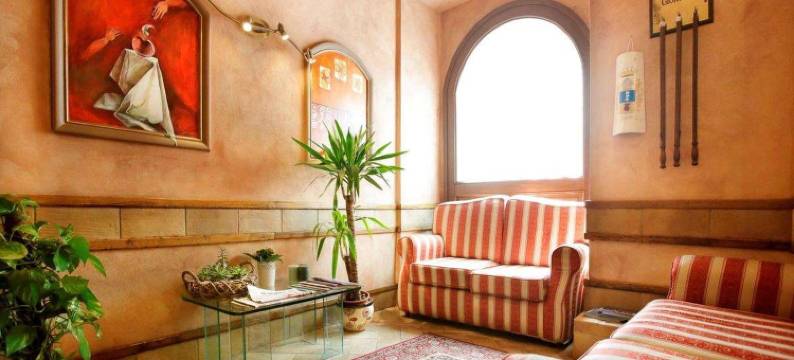 嘉莉博迪酒店(Hotel Ristorante Garibaldi)图片