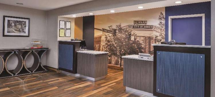 亚特兰大南纽南拉昆塔温德姆套房酒店(La Quinta Inn & Suites by Wyndham Atlanta South - Newnan)图片