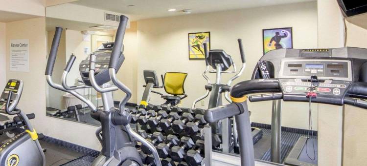 塔尔萨市区西部康福特茵酒店(Quality Inn Tulsa-Downtown West)图片