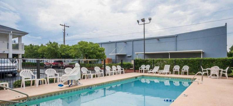 迪凯特河城凯艺酒店(Quality Inn Decatur River City)图片