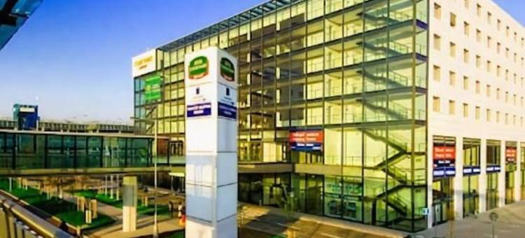 布拉格机场万怡酒店(Courtyard by Marriott Prague Airport)图片