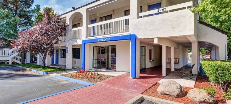 Super 8 by Wyndham Santa Rosa North(Super 8 by Wyndham Santa Rosa North)图片