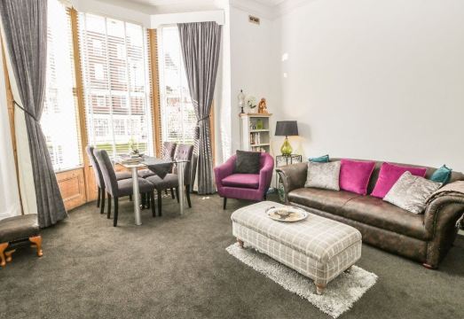 Esplanade Gardens, Apartment 1 Hotel Overview