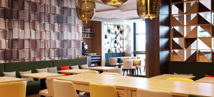 柏林市东区艺廊希尔顿欢朋酒店(Hampton by Hilton Berlin City East Side Gallery)图片