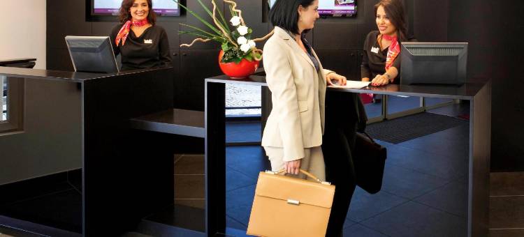 亚维侬中心教皇之城美居酒店(Hôtel Mercure Avignon Centre Palais des Papes)图片