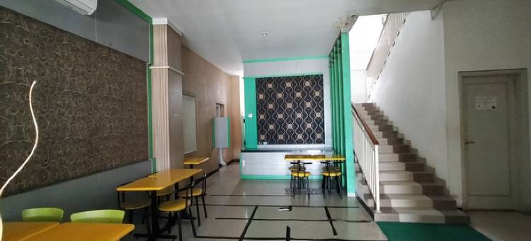 RedDoorz at Jalan Emmy Saelan Palu图片