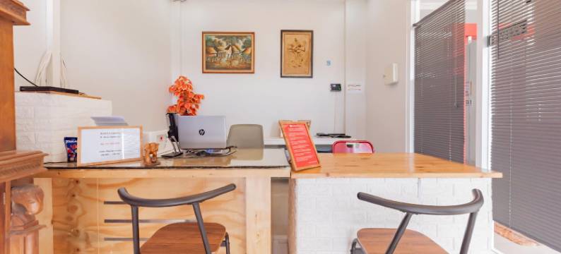 红多兹伊斯兰酒店-近DPRD卡布帕腾梳邦(RedDoorz Syariah Near Dprd Kabupaten Subang)图片