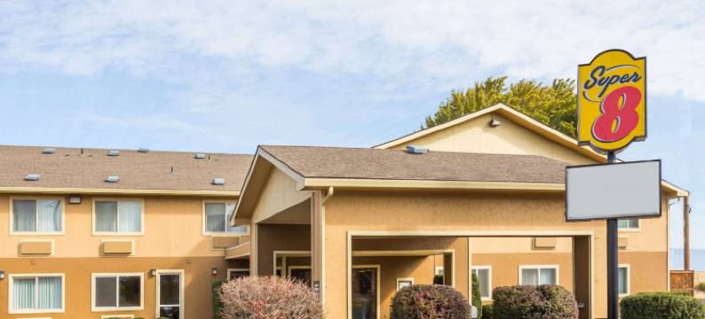 拉格兰德速8酒店(Super 8 by Wyndham LaGrande)图片