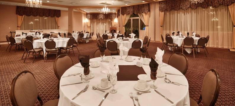 米逊贝斯特韦斯特优质酒店(Best Western Plus Mission City Lodge)图片