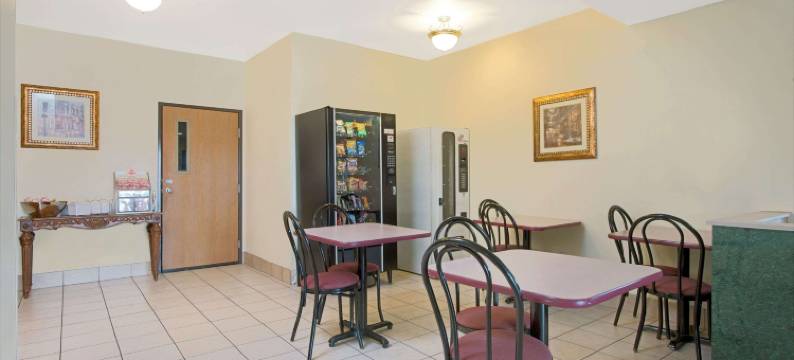 邦纳特雷速8酒店(Super 8 by Wyndham Bonne Terre)图片