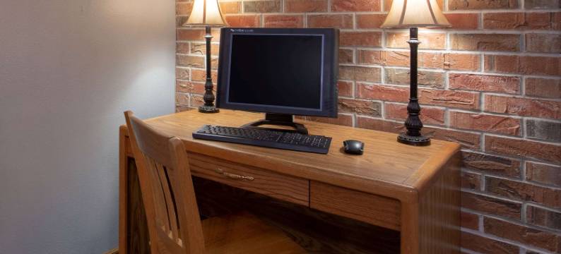 科拉尔维尔美吟温德姆酒店(AmericInn by Wyndham Coralville)图片