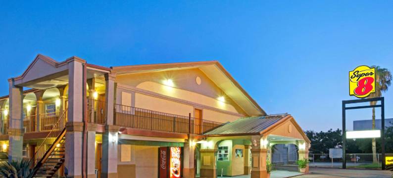 拉马克-得克萨斯城区速8酒店(Super 8 by Wyndham la Marque TX/Texas City Area)图片