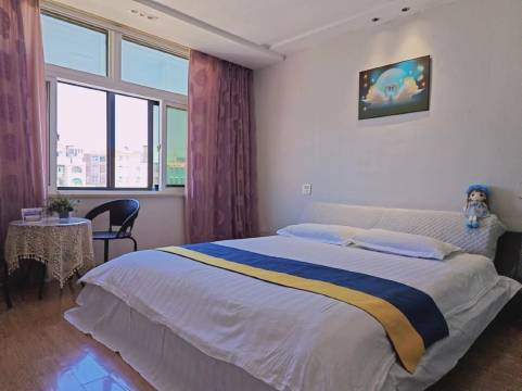 七彩云海民宿(东海隧道分店)