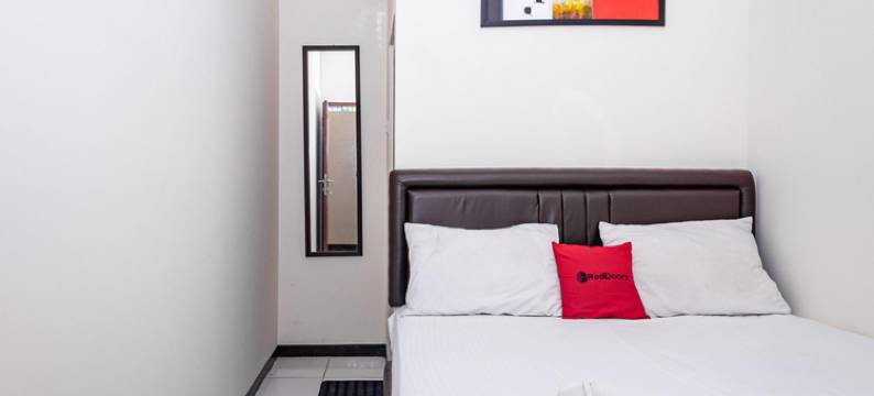 红多兹酒店-近万隆阿伦阿伦2号(RedDoorz Near Alun Alun Bandung 2)图片