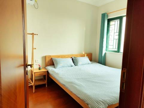 清清的风公寓(金碧路分店)