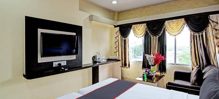 OYO Flagship Hotel Night Owl图片