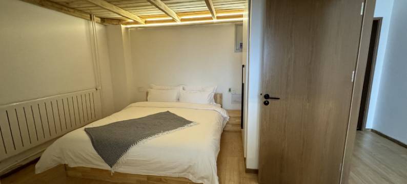 太白云端山居公寓(世纪大道分店)图片