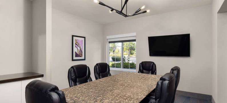 圣塔克拉里塔拉昆塔温德姆套房酒店(La Quinta Inn & Suites by Wyndham Santa Clarita - Valencia)图片